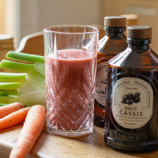 Smoothie détox rose (gingembre, cassis)